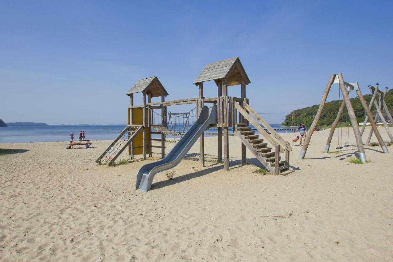 Ferienresidenz Zwei Bodden Fewo2-8 - Balkon, Sauna, Kamin Lietzow Luaran gambar
